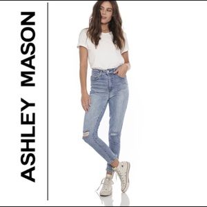 Super High Rise Distressed cropped ankle Mom Jeans